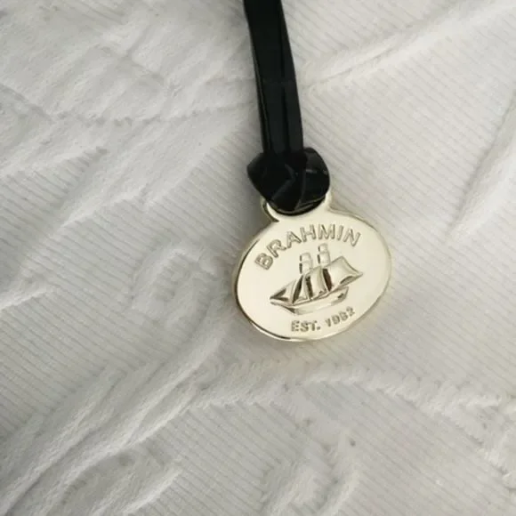 NWOT Brahmin Black Crocodile Shiny Leather Shoulder Bag - Picture 7 of 12